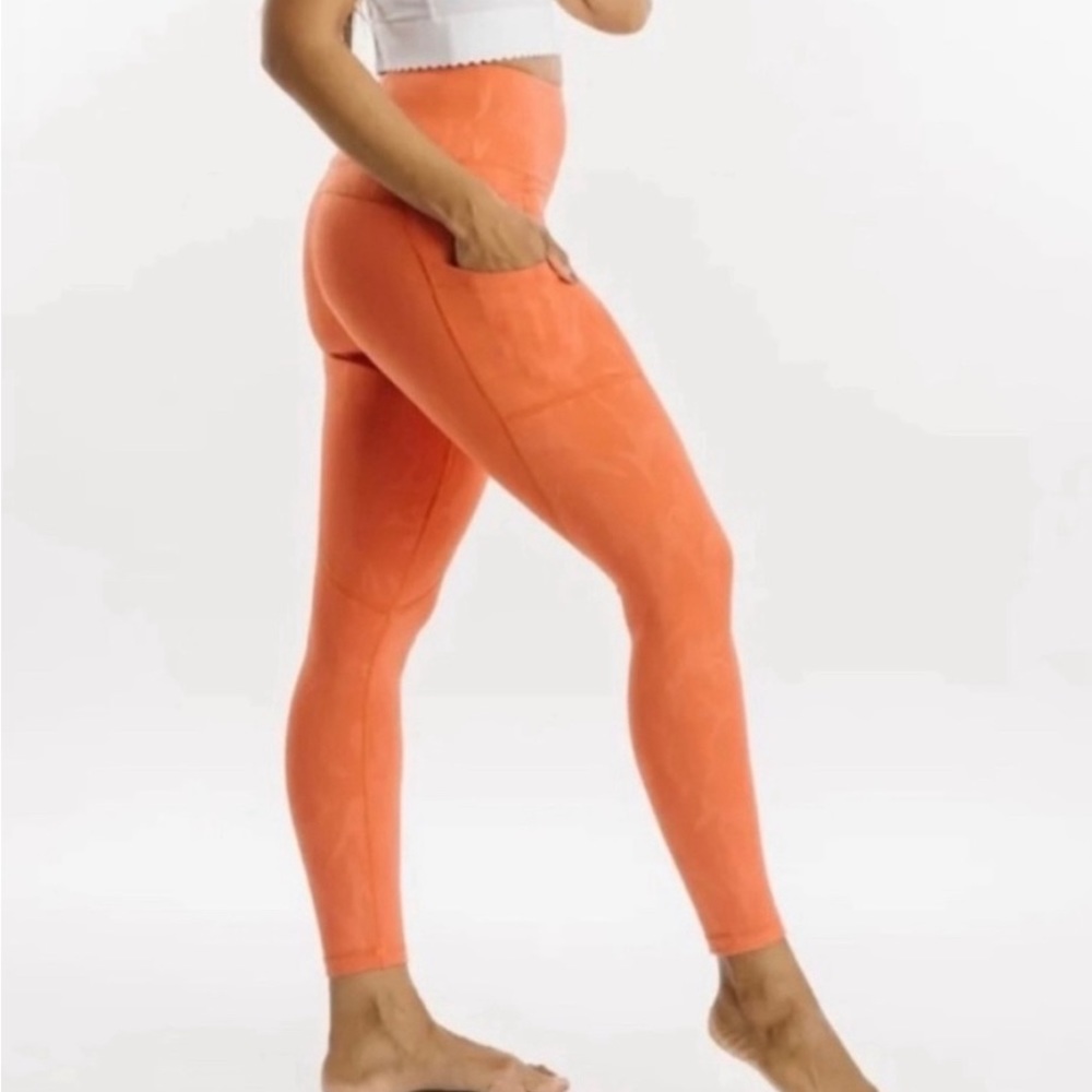 ZYIA Tangerine Cream Pocket Light n Tights